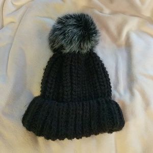 Knit hat with removable pom pom